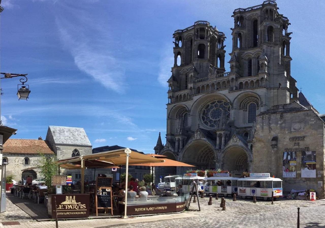 랑 Logis Du Parvis ***Face Cathedrale/In Front Of The Cathedral*** B&B 외부 사진